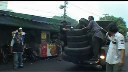 Bangkok (Thaïlande) 17/05/2010  Red Shirt at Ding Daeng