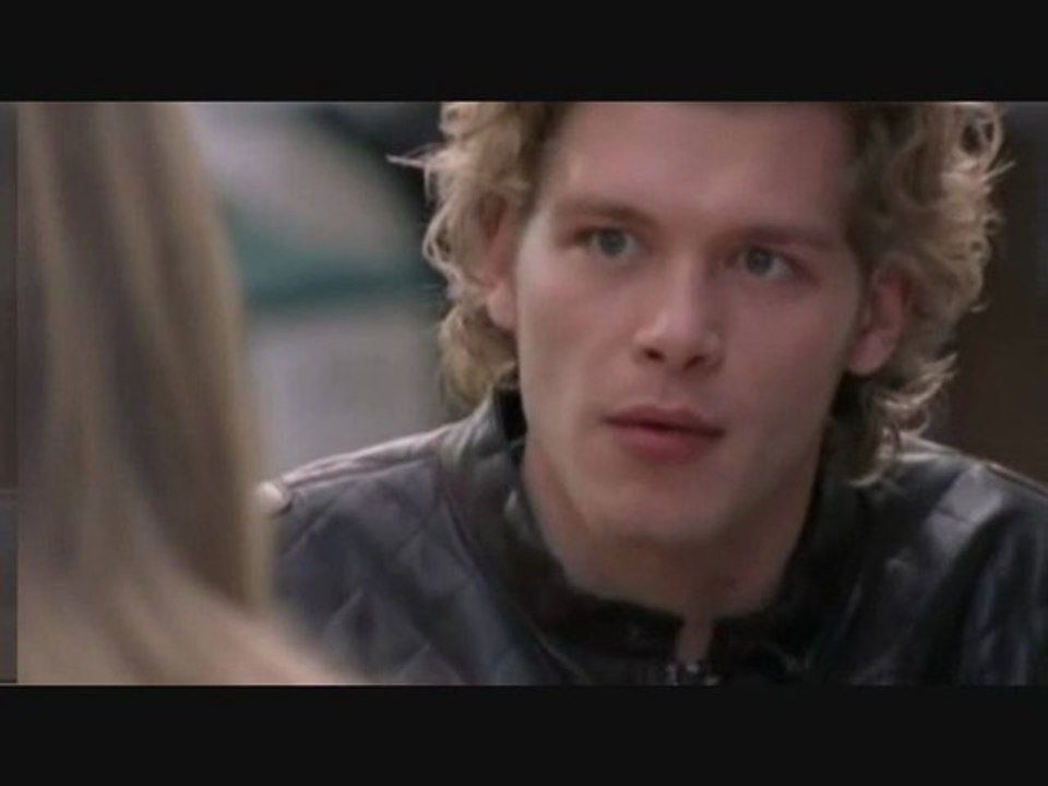 2004 Joseph Morgan @ Hex (01x02)