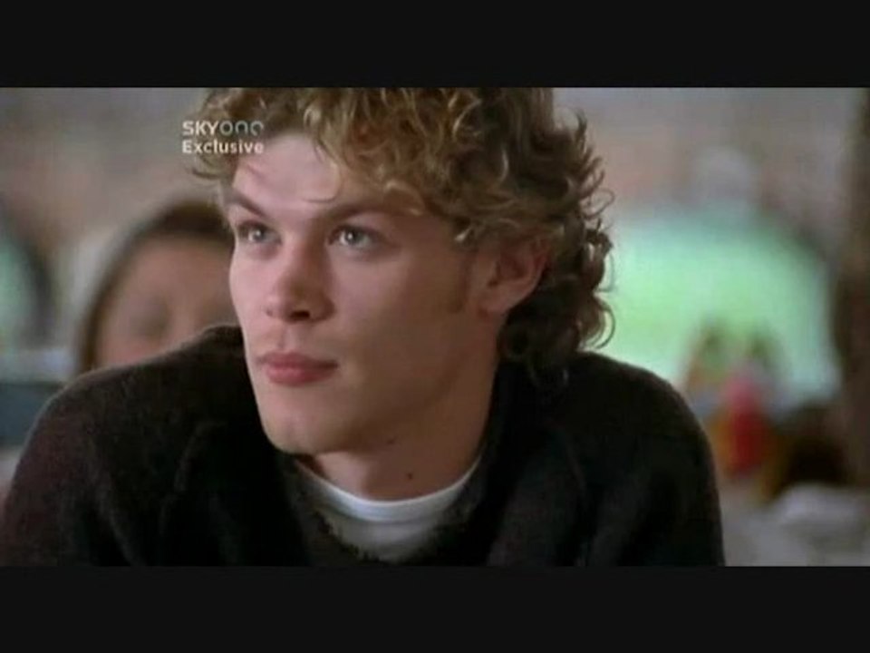 2004 Joseph Morgan @ Hex (01x05)