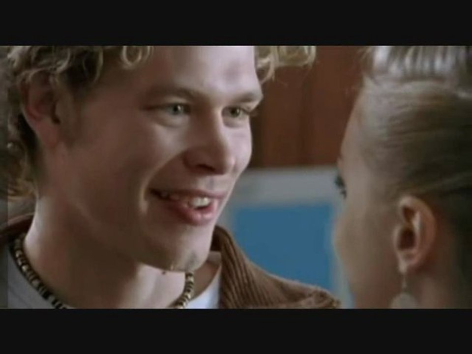 2004 Joseph Morgan @ Hex (01x04)