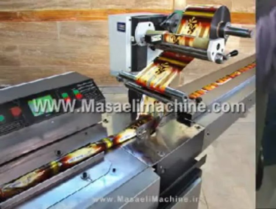 Biscuit packing machine