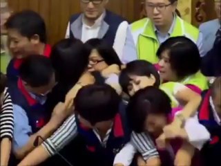 Ξύλο στο κοινοβούλιο της Ταιβάν