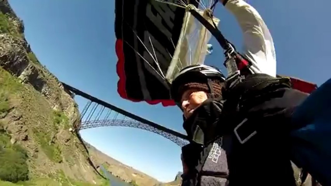 base jump avec une femme de 102 ans