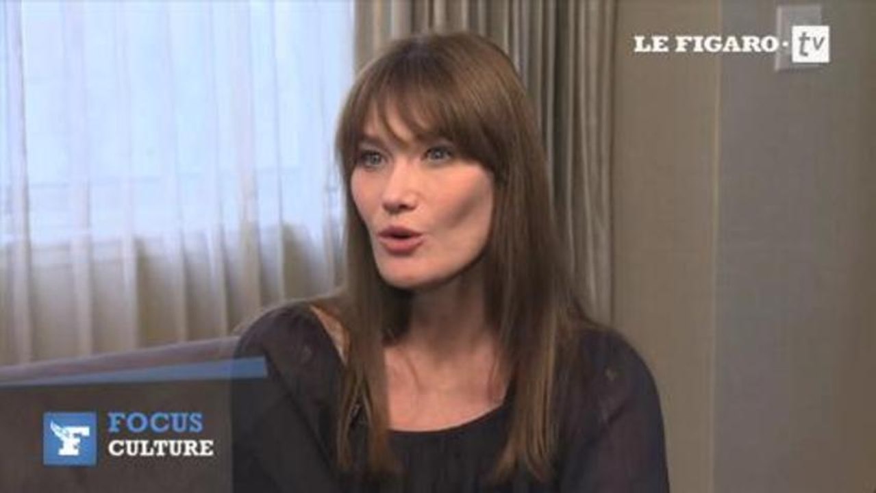 Carla Bruni : "la candidature de Nicolas Sarkozy n'est pas d'actualité"