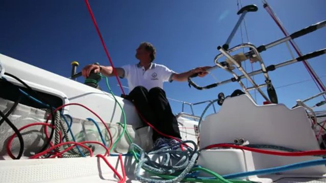 Roscoff / Dieppe - Michel Desjoyeaux et TBS sur la Solitaire