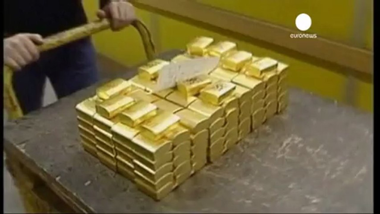 Gold bugs bail out