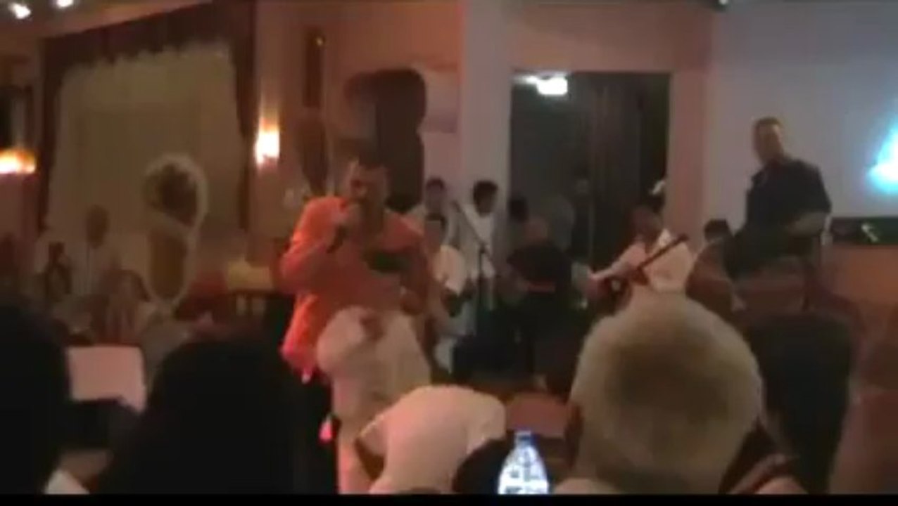 Azer Bülbül   Bitti Mahpus Bitti Kuşlar Gibiyem