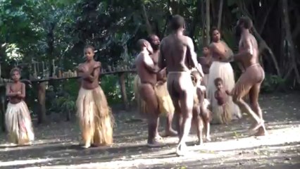 danse de la tribus d'Etapu