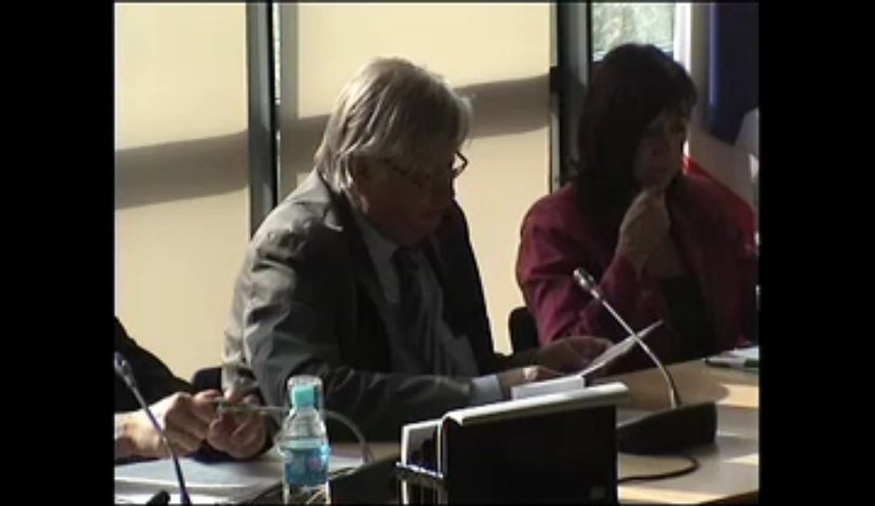Didier Quentin : approfondissement démocratique de l'Union ; approfondissement de l'Union économique et monétaire