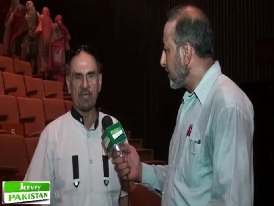 Mr Ali Ejaz TV ACTOR talking to  jeevey pakistan