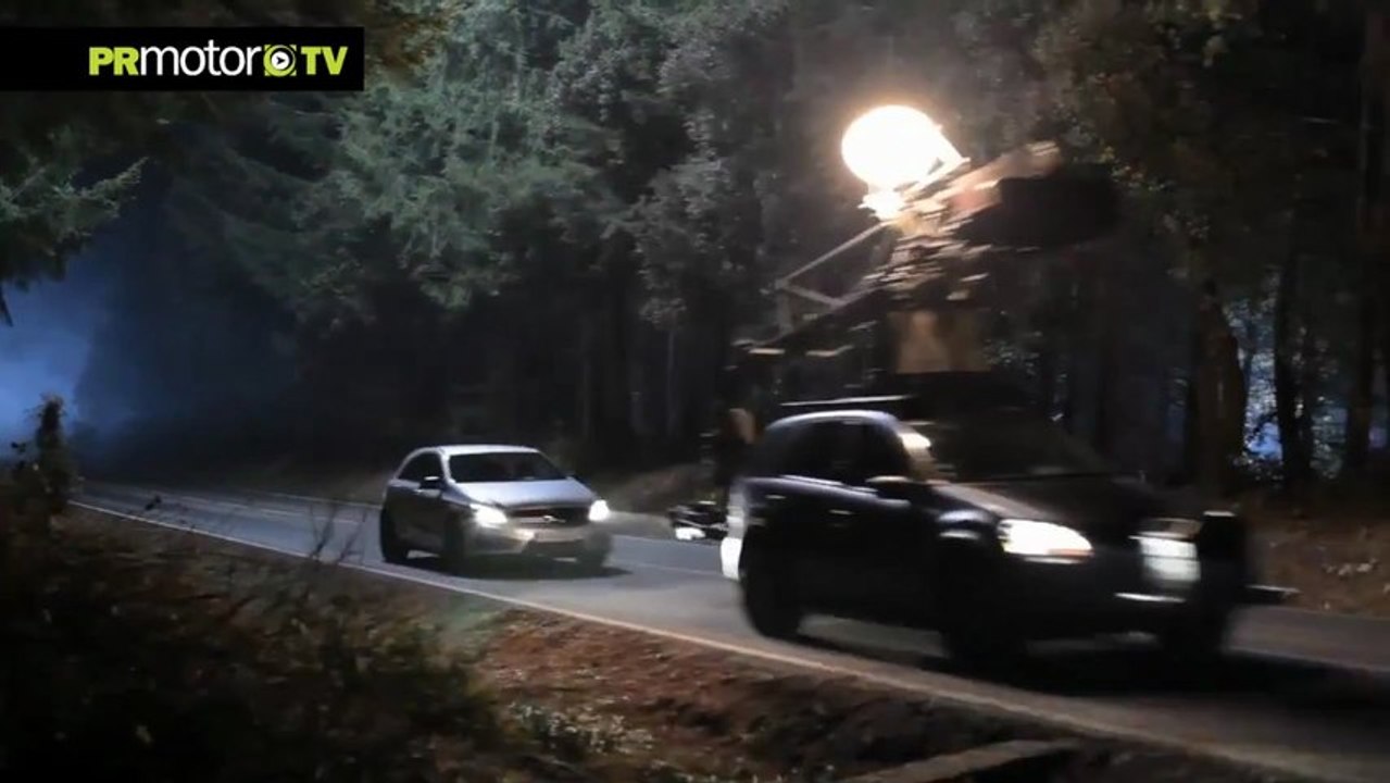 Lewis Hamilton & Nico Rosberg Mercedes-Benz A 45 AMG - Making OF publicidad en TV (HD)