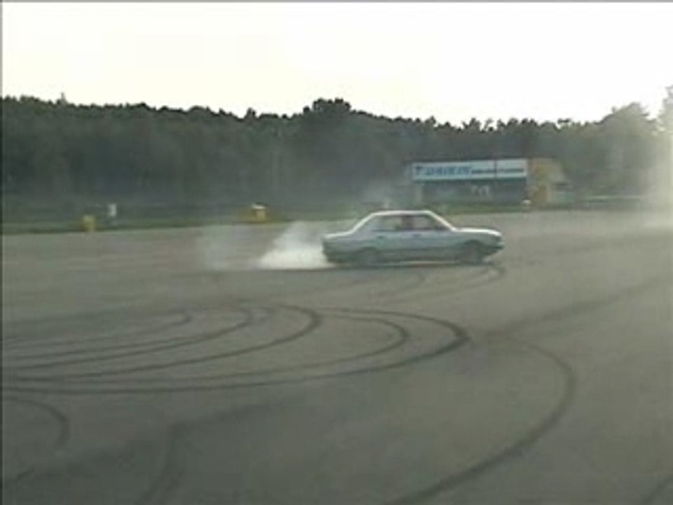 Burn out BMW E28