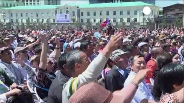 Mongolie: le président sortant est réélu