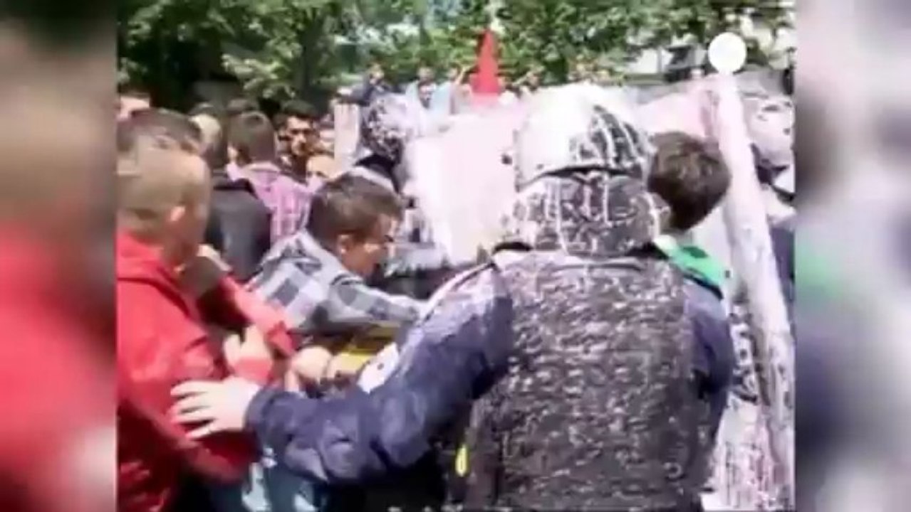 Manifestation contre le "Kosovo de Hashim"