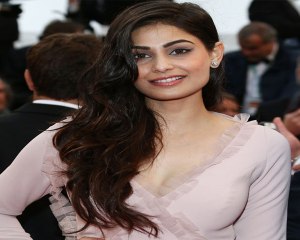 Hot Pooja Gupta looks Stunning