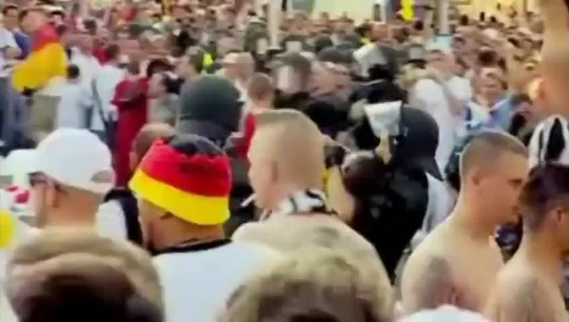 Alman Polisi Tekme Tokat Katliam Yapıyor ! German Police Pissed Off