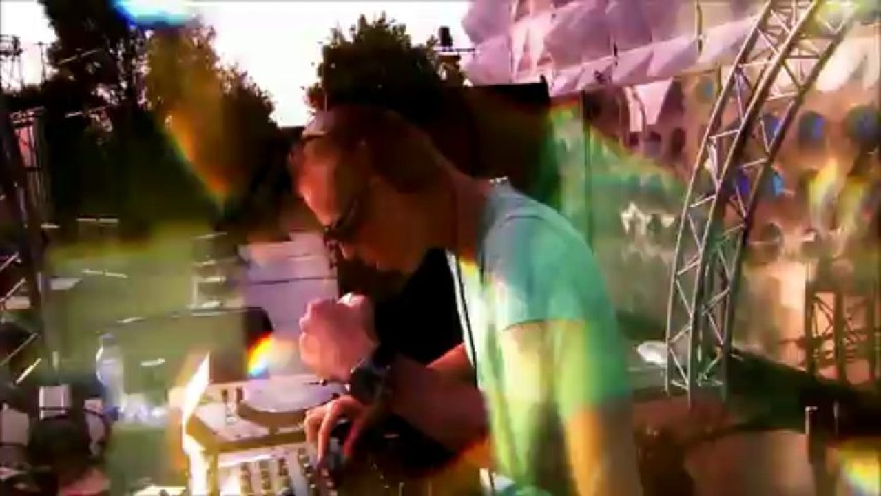 Safri Duo MegaMix 2013 Mixed By Dj-Mankey [HD 1080] [www.dj-mankey.pt.vc] Parte 1  Safri Duo MegaMix 2013 Mixed By Dj-Mankey [HD 1080] [www.dj-mankey.pt.vc]   1. Safri Duo feat. Velile- helele (Dj-Mankey Mix)  2. The Real Booty Babes - Played-A-Live (Dj-M