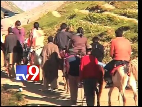 Amarnath Yatra begins in tight security, inclement weather