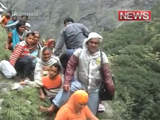 Social activists offer prayers for missing people in flood