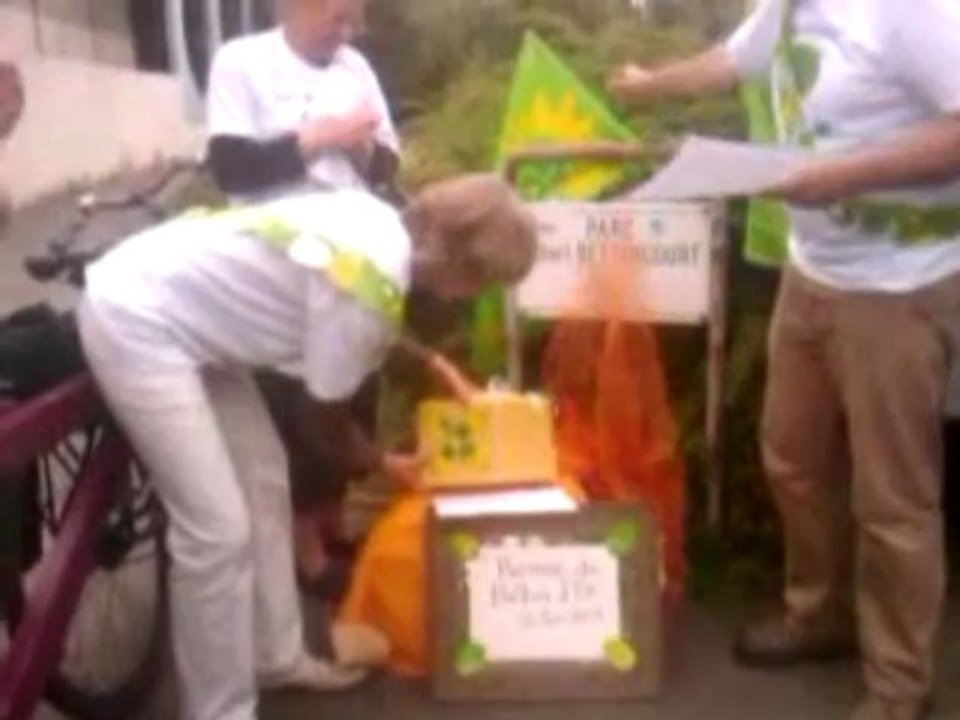 REmise du Béton d'or à Dominique Lesparre Maire de Bezons (95)