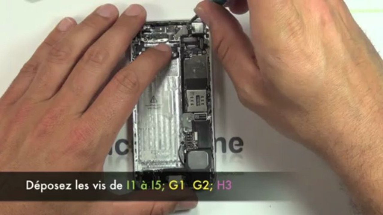 Tuto Iphone 5 : changer la coque arrière avec tout les boutons démontage + remontage HD