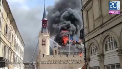 La mairie de La Rochelle en feu