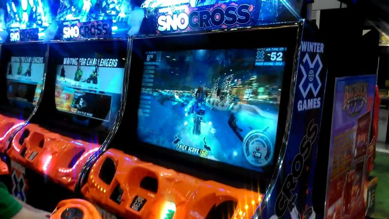 Winter X Games Snocross Arcade - Raw Thrills - IAAPA 2012