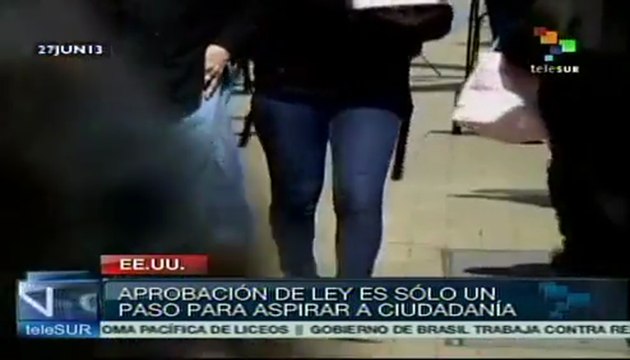 Protestan cientos de activistas tras aprobación de reforma migratoria