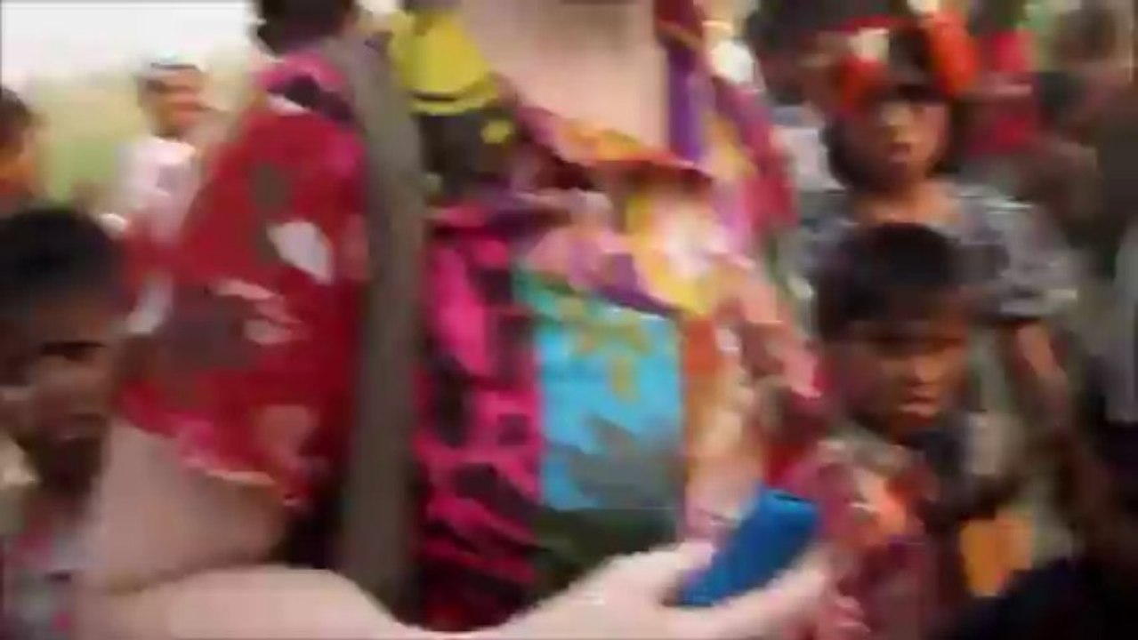 نافذة على العالم المضطرب: مخيم للنازحين البورمية لعديمي الجنسية الروهينجا   -   Window into a troubled world: Burmese IDP camp for stateless Rohingya