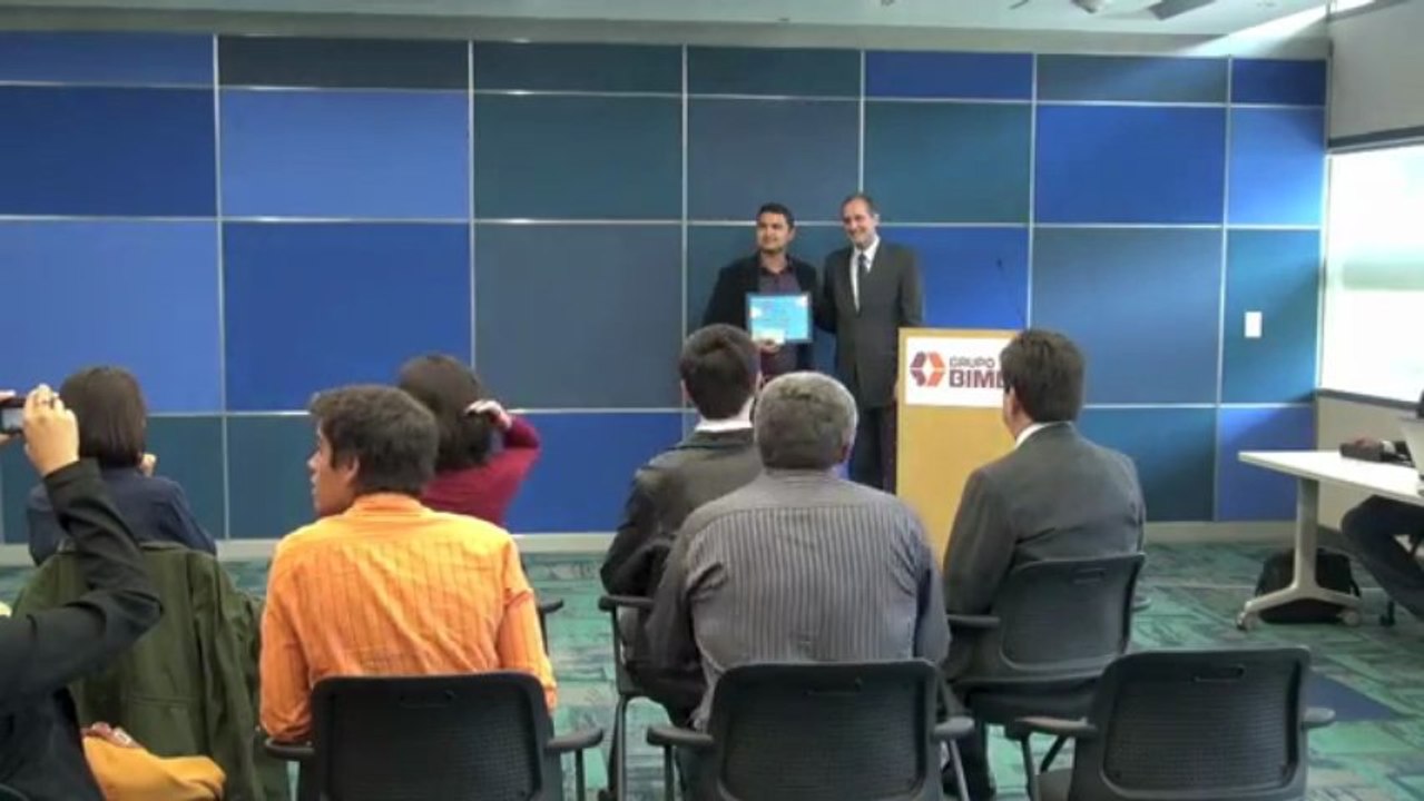 Premiación 10 mil por la educación (David Servitje, Pablo Boullosa)