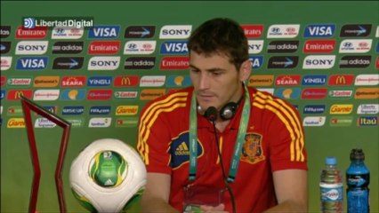 Iker Casillas: "El público va con el rival con el que nos enfrentamos"