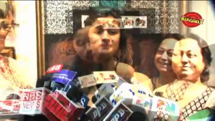 Alia Bhatt goes arty