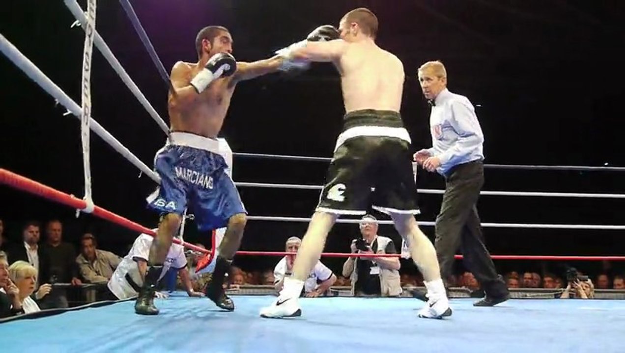Boxe : Romain Jacob sacré champion du Monde espoirs des super plume à Calais