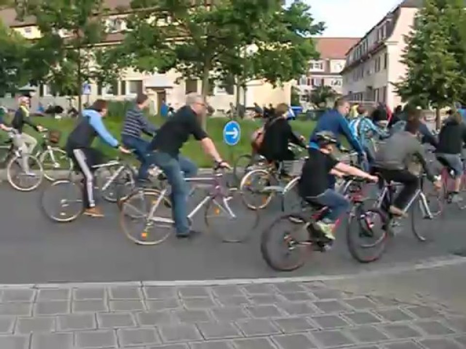 Nürnberg Critical Mass Juni 2013 Kreisverkehr Zabo