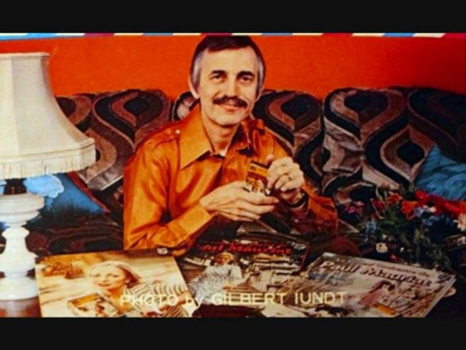 Paul Mauriat ( Le Piano Sur La Vague / Yamaha Tyros 2 )