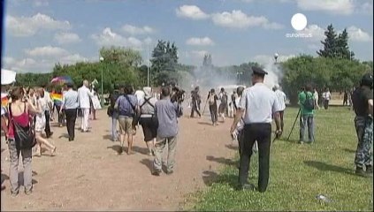 Russia: scontri tra pro e anti gay a San Pietroburgo....
