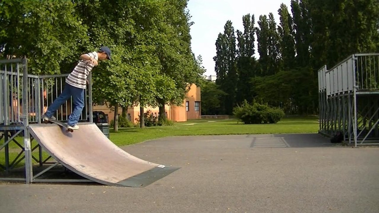 Tricks Tips Rock and Roll (rock reverse back)