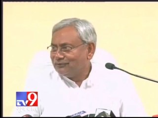 Descargar video: Tv9 Gujarat - Nitish Kumar takes dig at Modi says I am not a Rambo