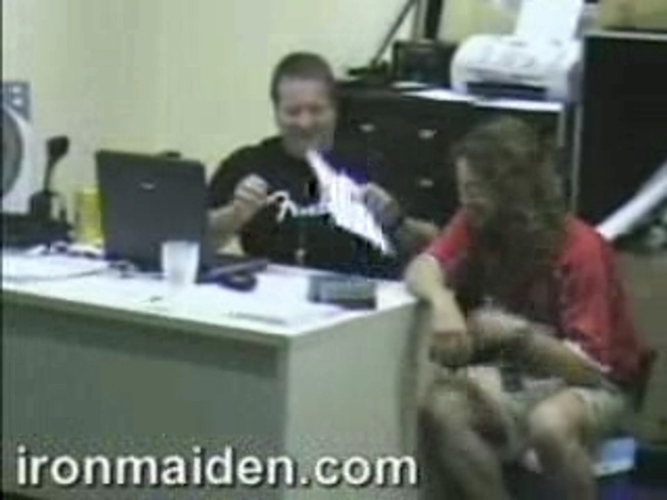 IRON MAIDEN : BACKSTAGE