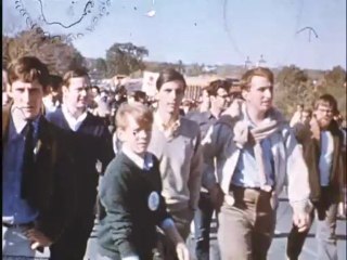 Le fond de l'air est rouge : 1 - Les Mains Fragiles - 1-2