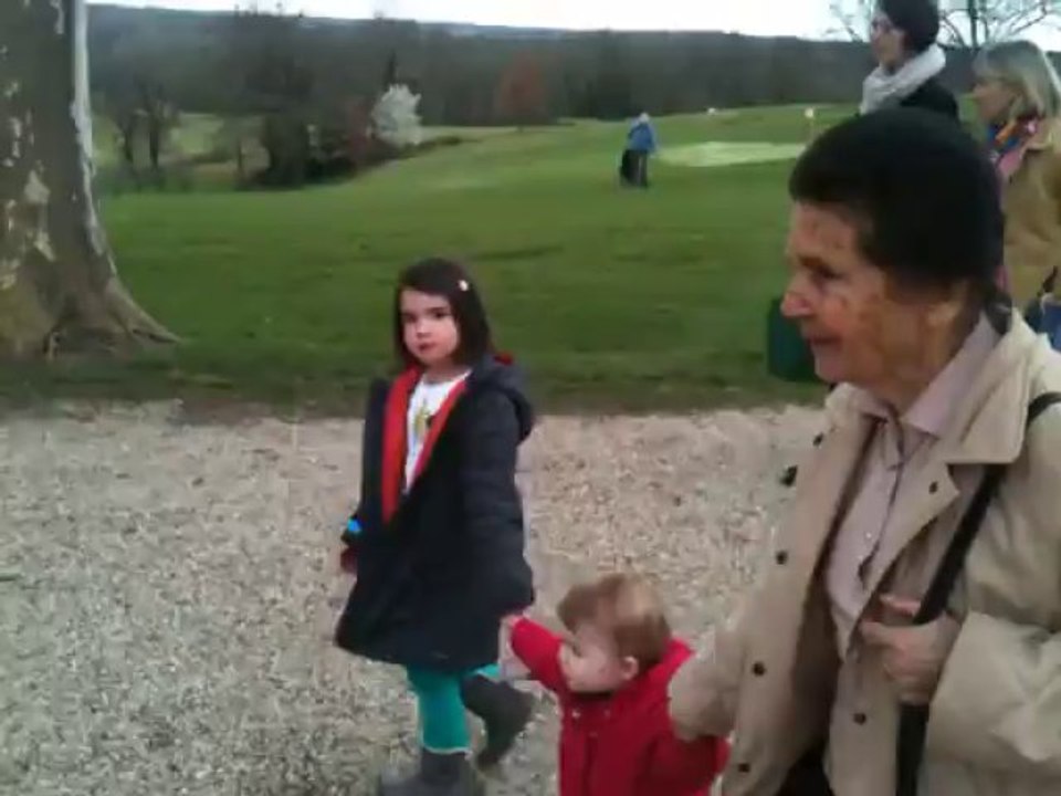 09.03.13.Milie et madie au golf