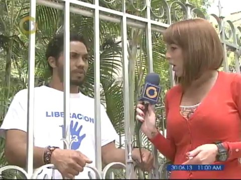 Cruz Roja retira a uno de los estudiantes en huelga de hambre en la Nunciatura Apostólica