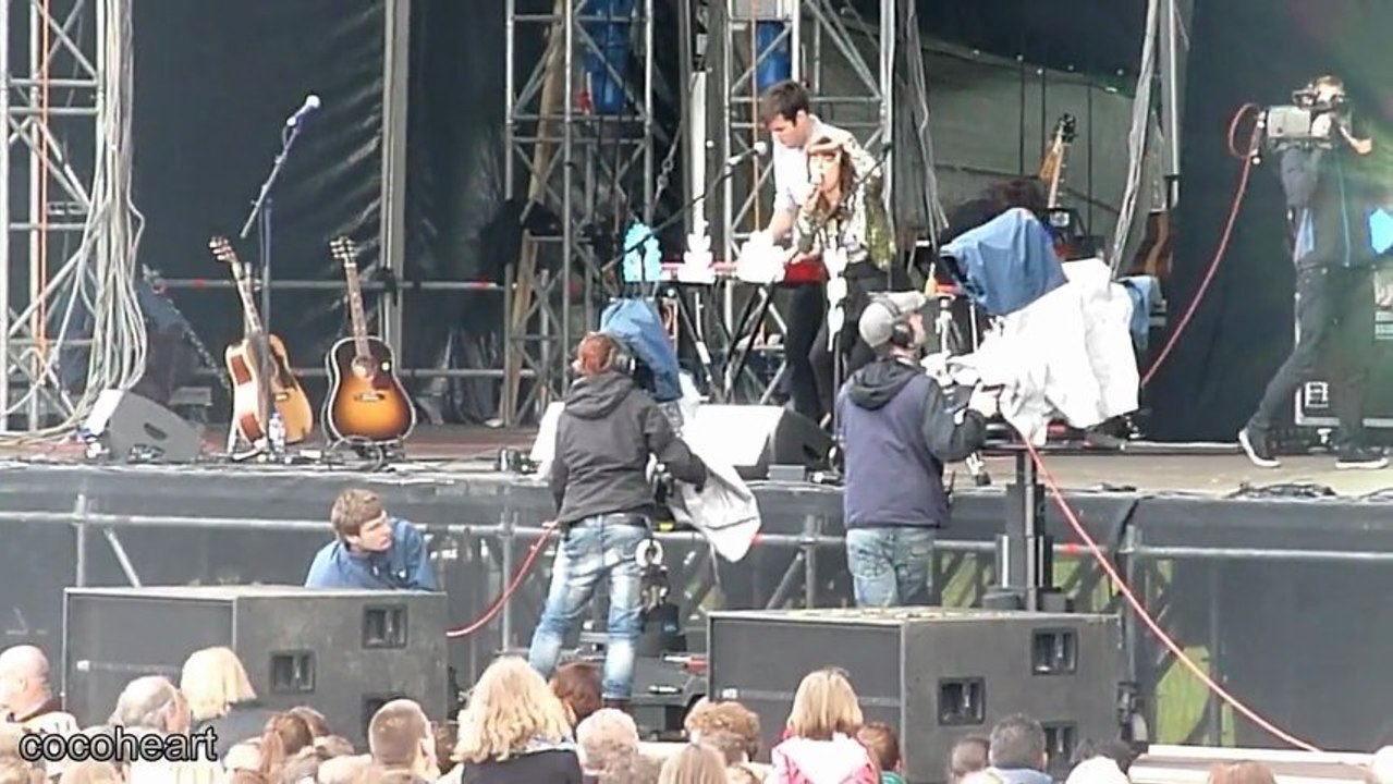 03 Lenka - Trouble Is A Friend @ WDR2 für eine Stadt 2013, Bocholt