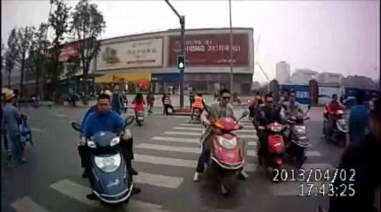 LE PIETON DE CHENGDU