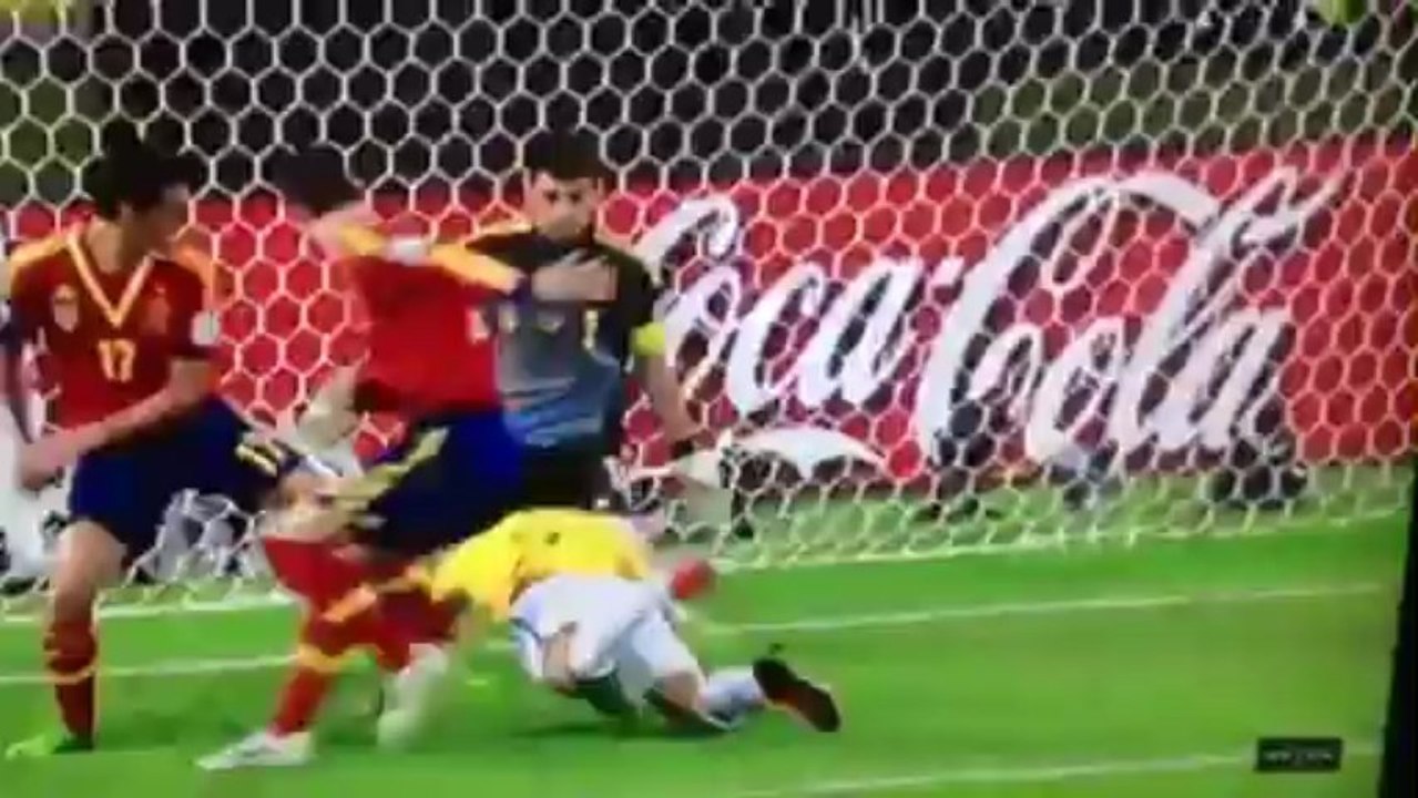 Bresil vs espagne (1-0) le but de fred 01/07/2013