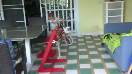 Liam et son nouveau velo