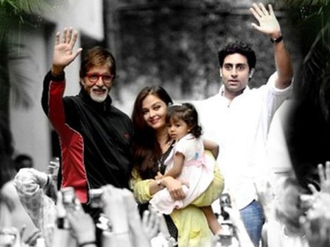 Amitabh Bachchan With Aaradhya Bachchan Outside JALSA