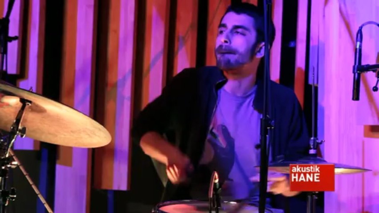 Pinhani - Uçtu uçtu [Bulutsuzluk Özlemi cover]