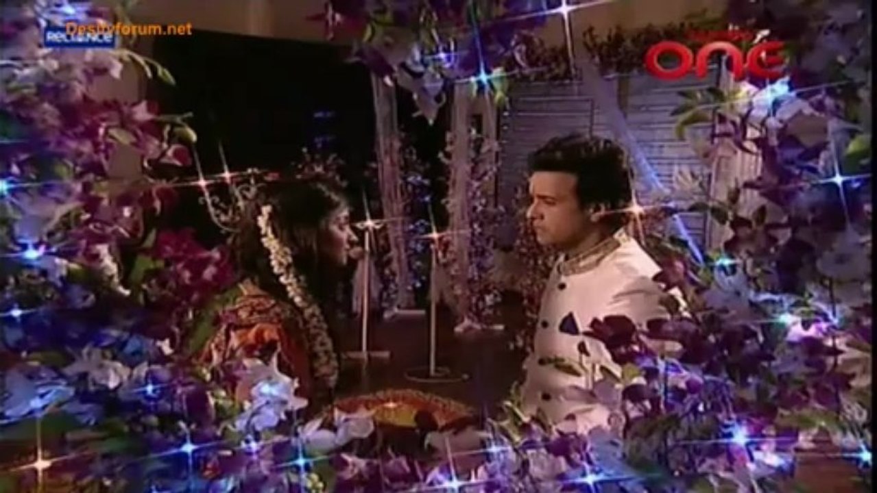 Jhilmil Sitaron Ka Aangan Hoga 1st July 2013 Video Watch Online pt1