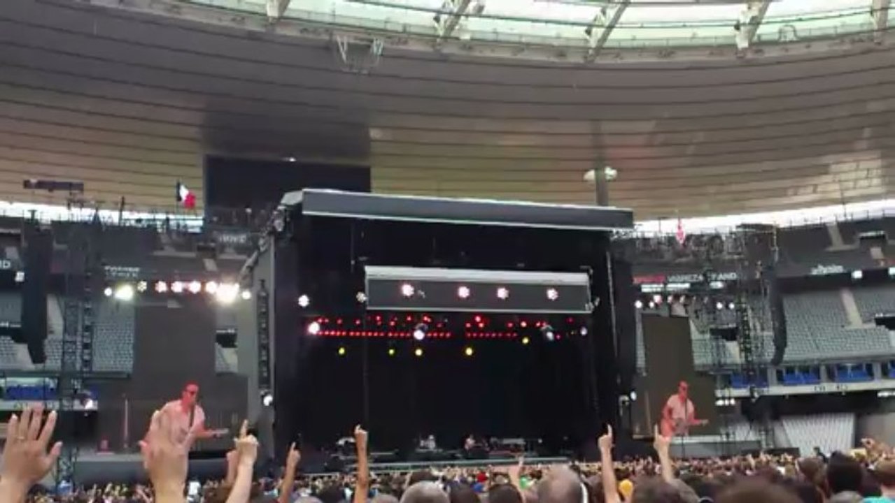 Bruce Springsteen - Growin' Up (pré show improvisé 1h30 avant le live au Stade de France 29-06-2013)